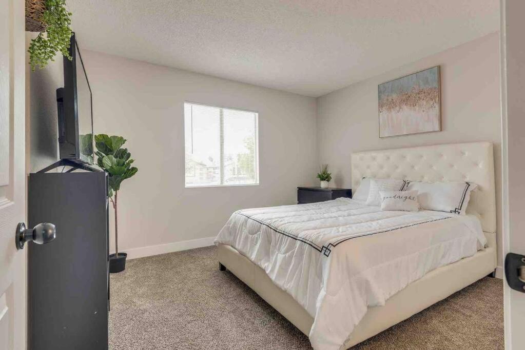 Cozy Home! 16 Min Away From Strip And Fremont Las Vegas Eksteriør billede